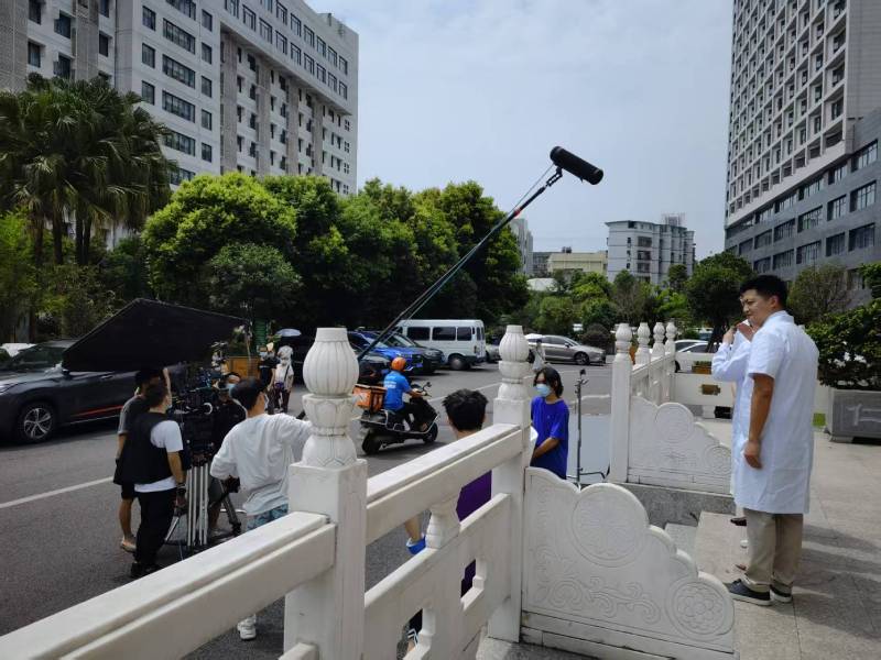 岫岩满族自治县广告片拍摄公司低成本实现高规格制作的诀窍